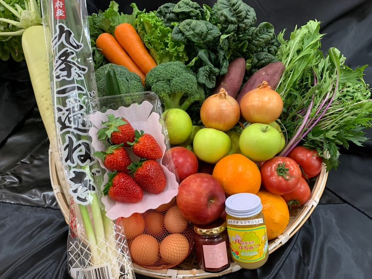 Seasonal Farmers' Market "Shun no Eki"