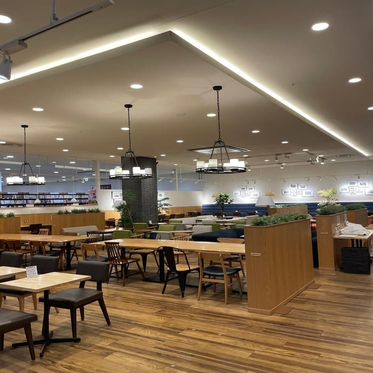 OGAKI BOOKSTORE & cafe